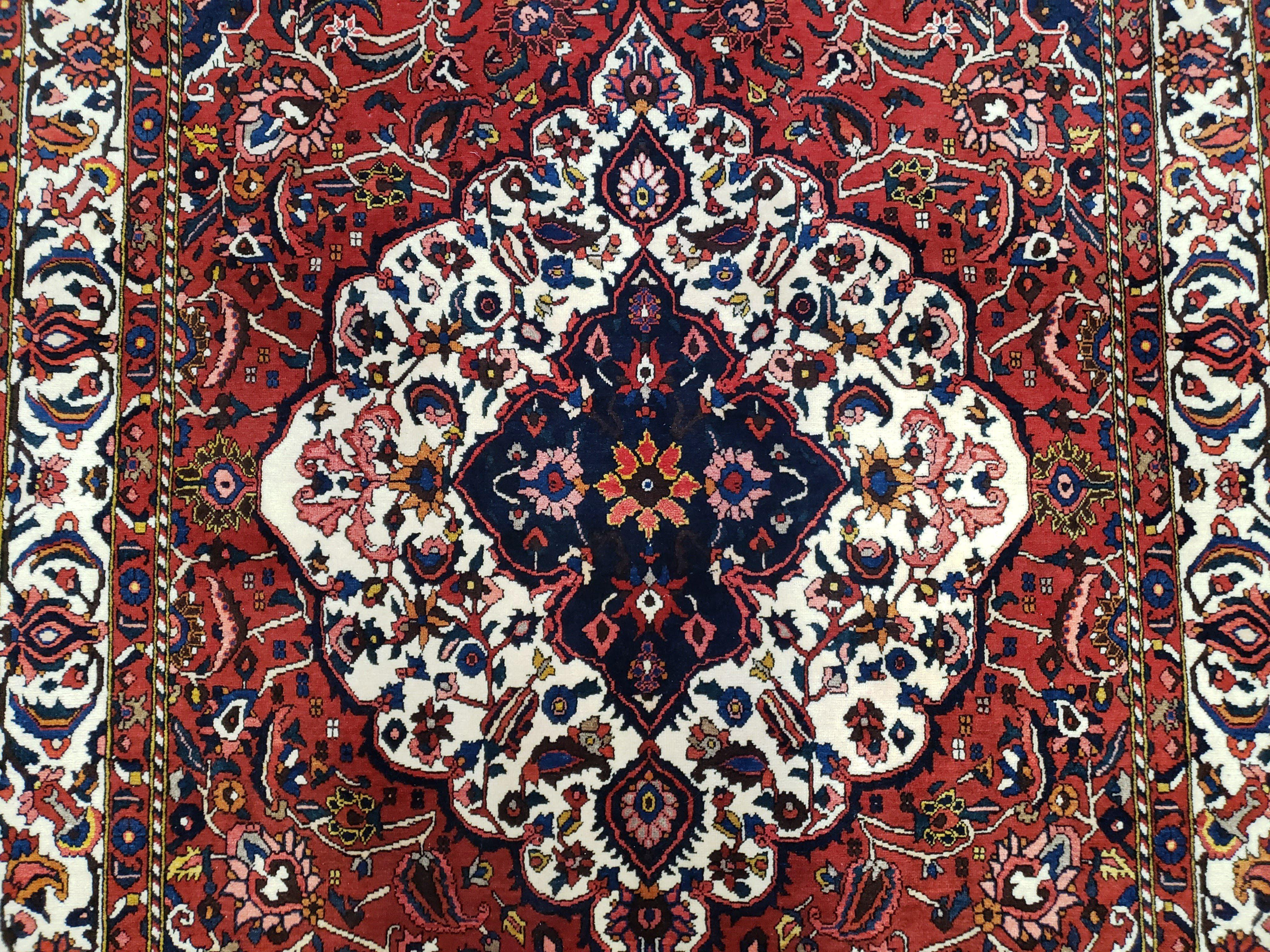 Semi Antique Persian Bakhtiari Rug, Hand-Knotted, Wool, Red, Midnight Blue, Ivory, Floral Medallion, 5'1" x 8' 6" - Jewel Rugs