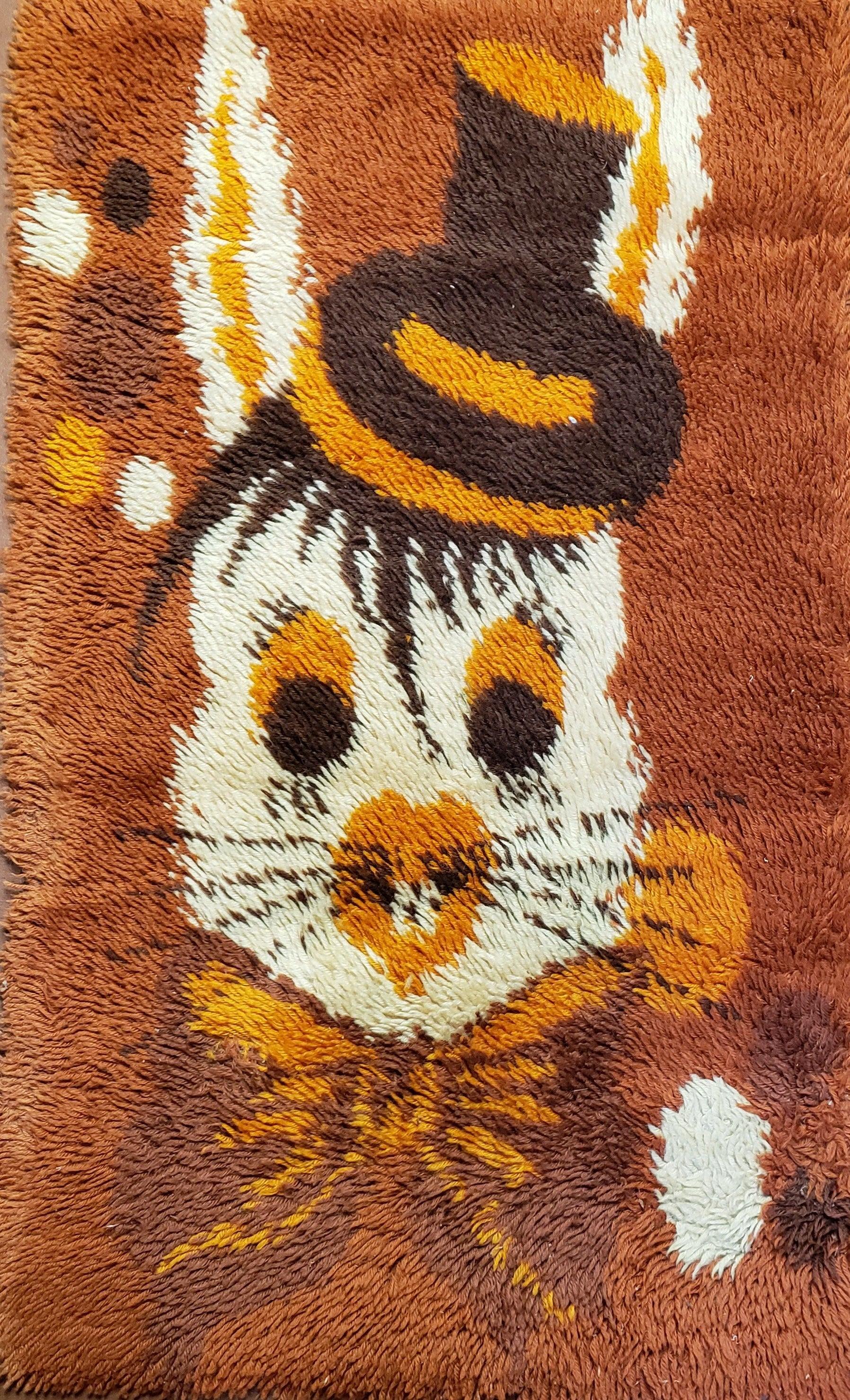 2x3 Rya Shag Rug Mid-Century Modern Danish Shag Rug 1960s Accent Rug Bunny Rabbit in Hat Dark Orange Small Shag Rug - Jewel Rugs